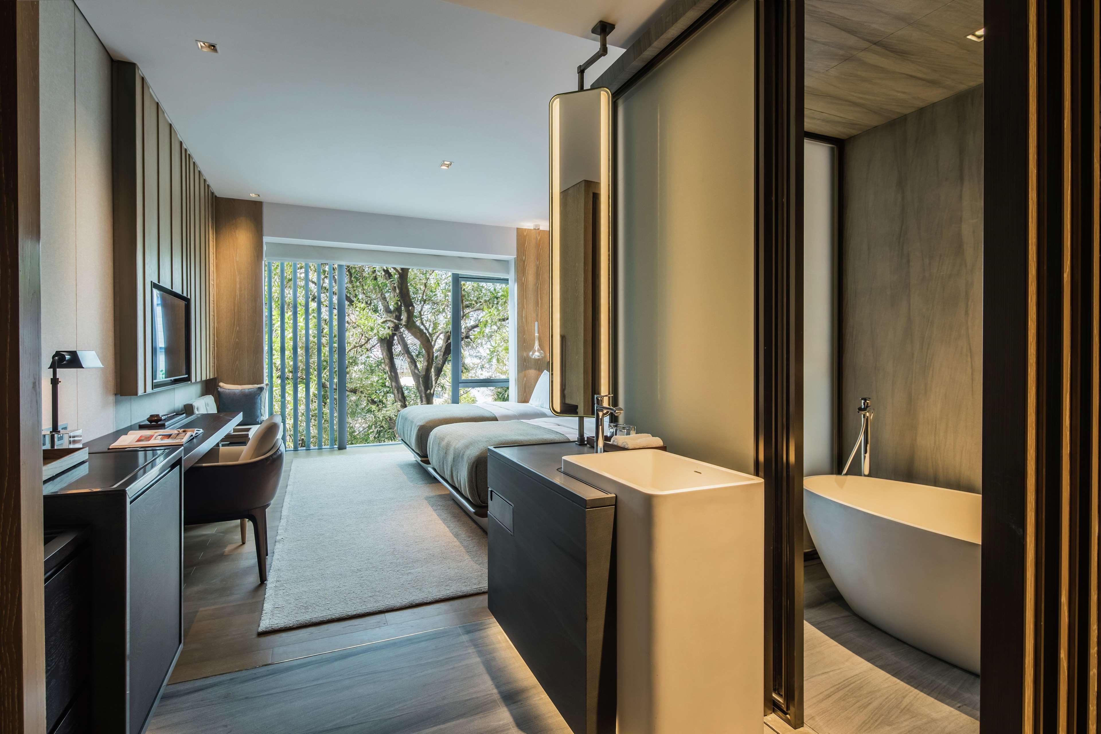 Joyze Hotel Xiamen, Curio Collection By Hilton Bagian luar foto