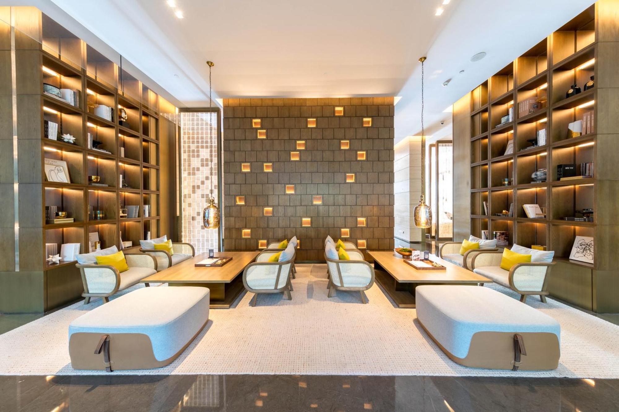 Joyze Hotel Xiamen, Curio Collection By Hilton Bagian luar foto
