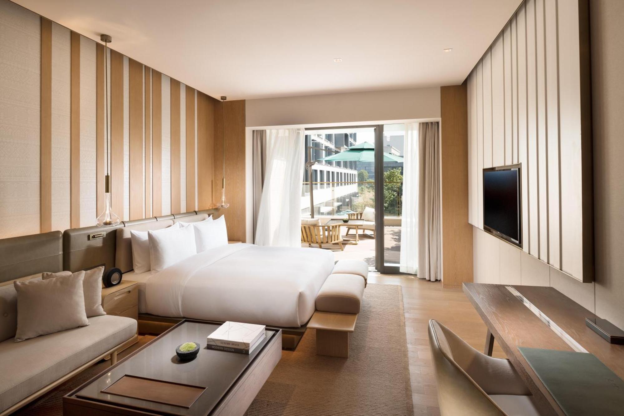 Joyze Hotel Xiamen, Curio Collection By Hilton Bagian luar foto