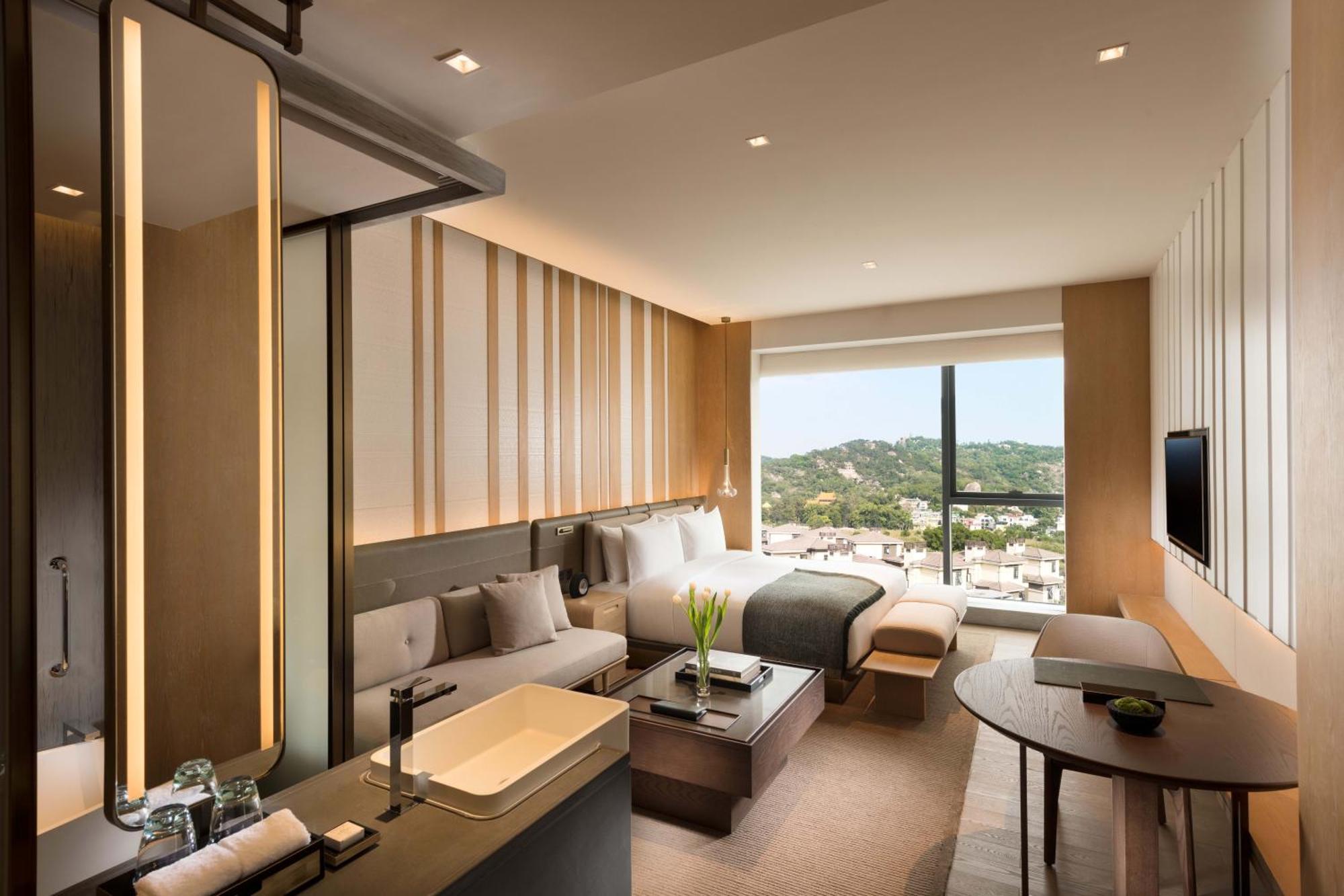 Joyze Hotel Xiamen, Curio Collection By Hilton Bagian luar foto