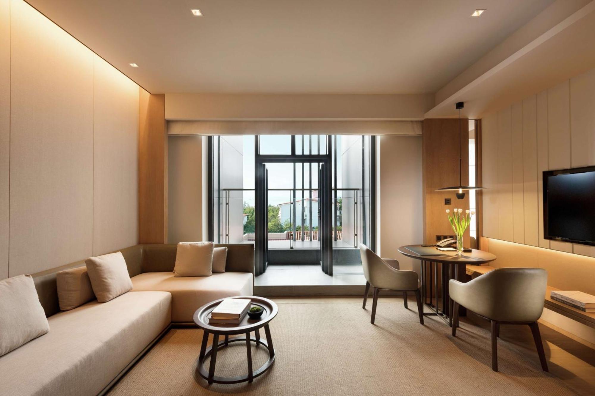 Joyze Hotel Xiamen, Curio Collection By Hilton Bagian luar foto