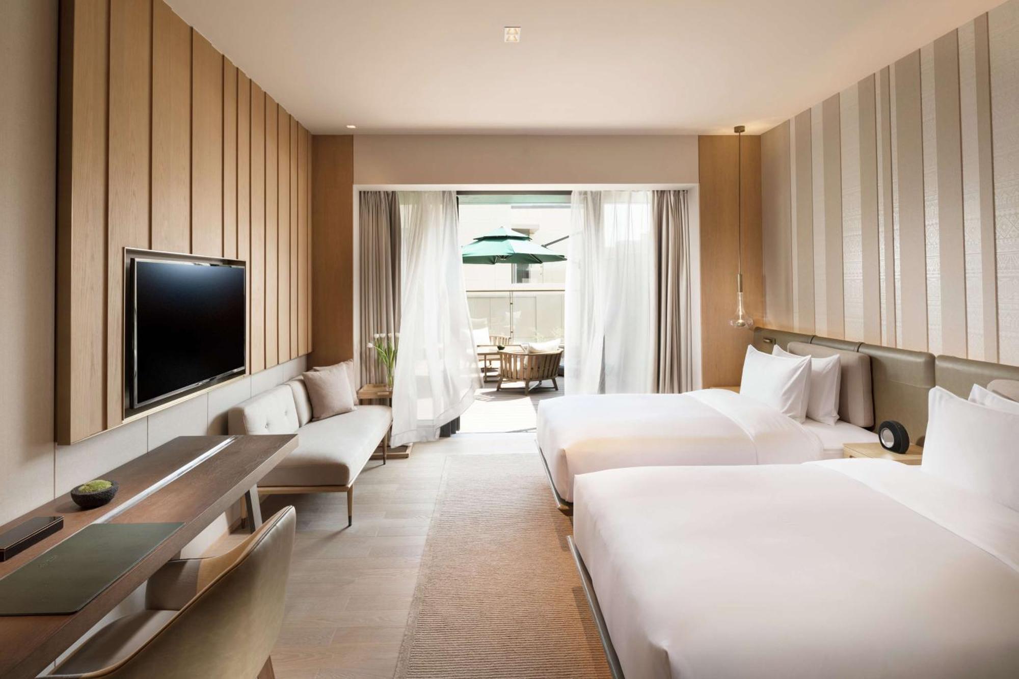 Joyze Hotel Xiamen, Curio Collection By Hilton Bagian luar foto