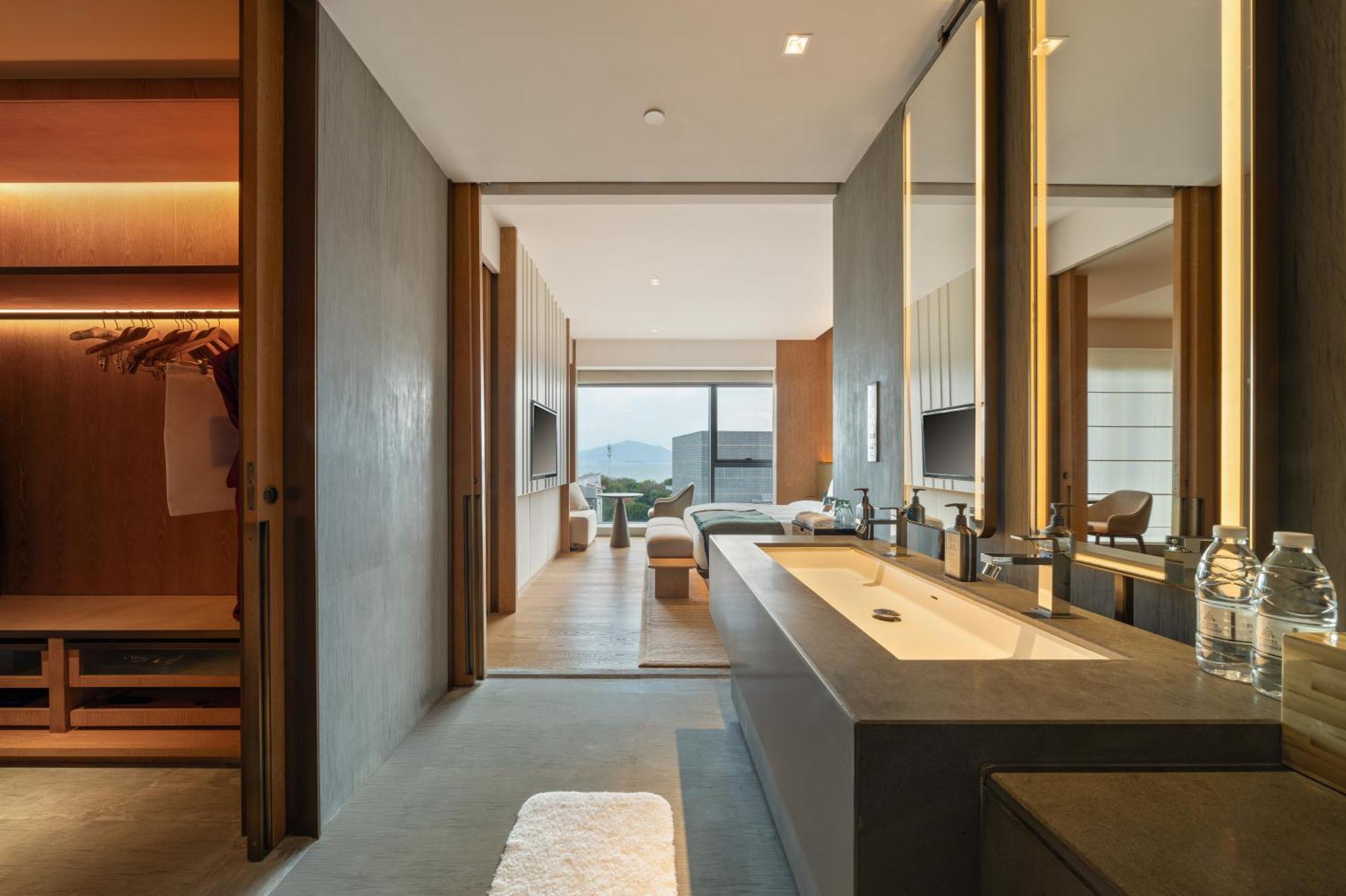 Joyze Hotel Xiamen, Curio Collection By Hilton Bagian luar foto