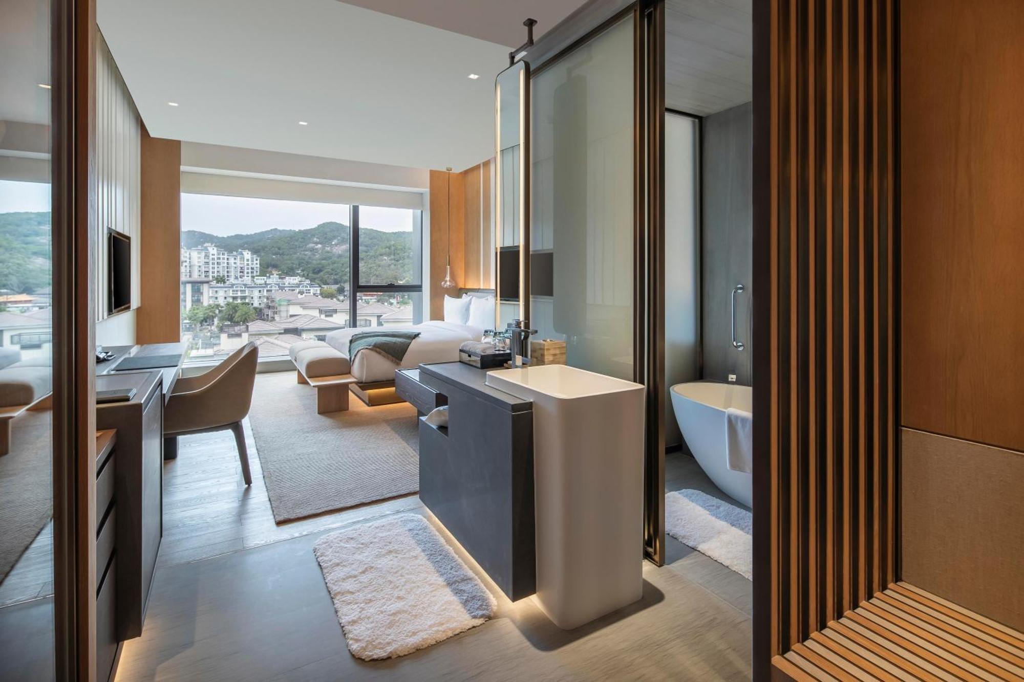 Joyze Hotel Xiamen, Curio Collection By Hilton Bagian luar foto