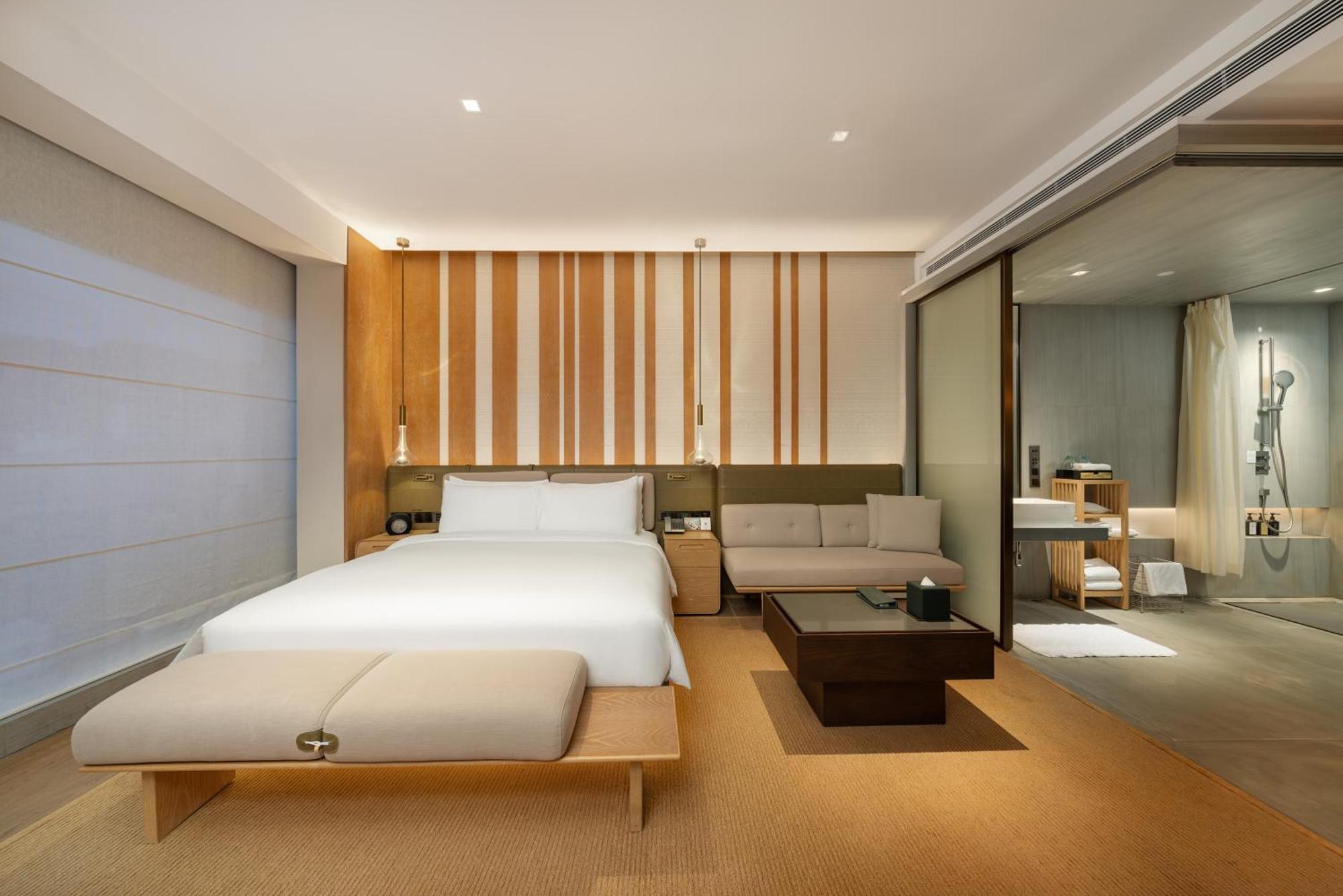 Joyze Hotel Xiamen, Curio Collection By Hilton Bagian luar foto