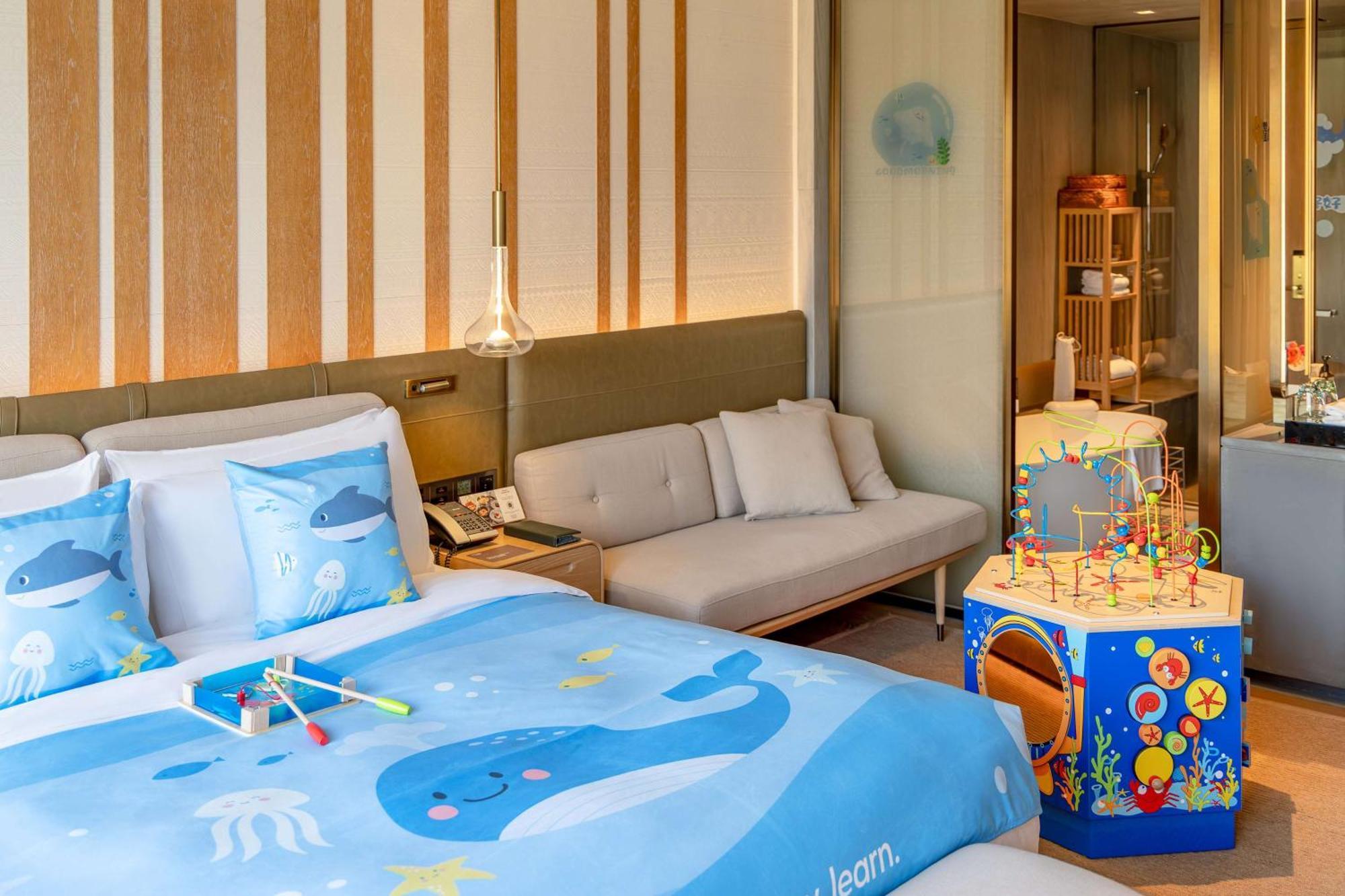 Joyze Hotel Xiamen, Curio Collection By Hilton Bagian luar foto